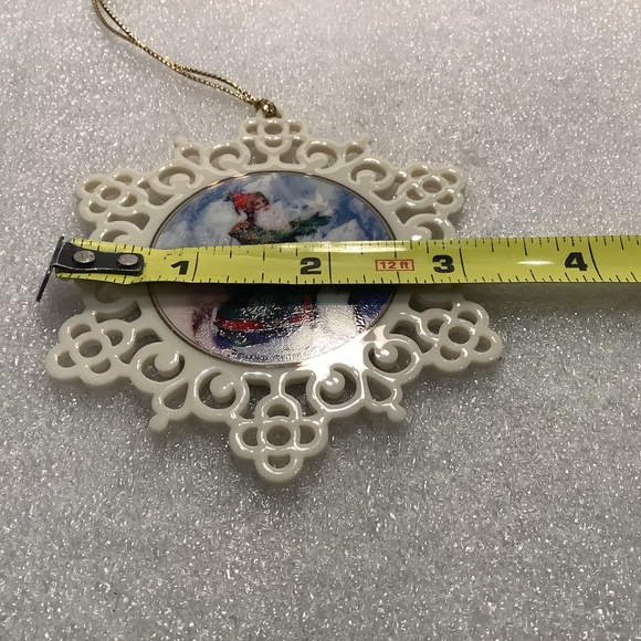 Lenox Porcelain Pierced Snowflake Christmas Ornament Santas Gift of Peace - Picture 5 of 7